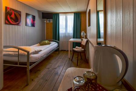 Hotel Tell and Apartments33
